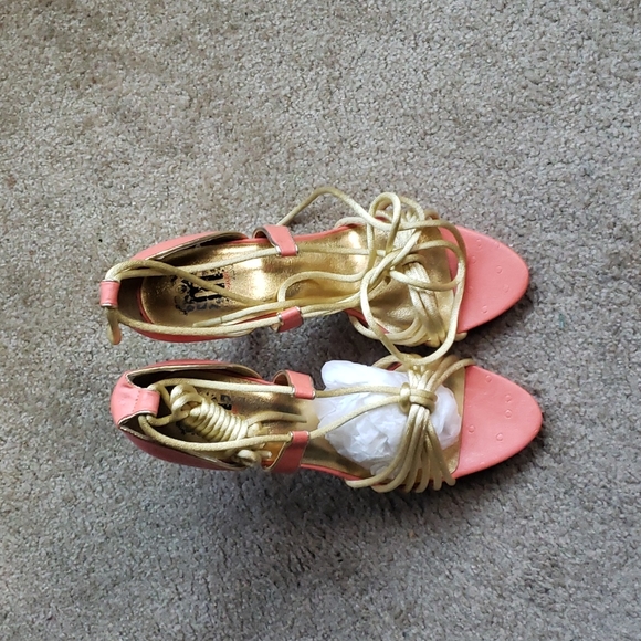 NWOT Womens Gladiator lace up heels, size 9 - Picture 1 of 2